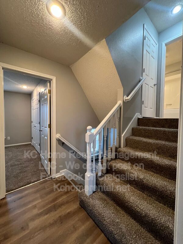 Building Photo - 1416 SE 7th Pl