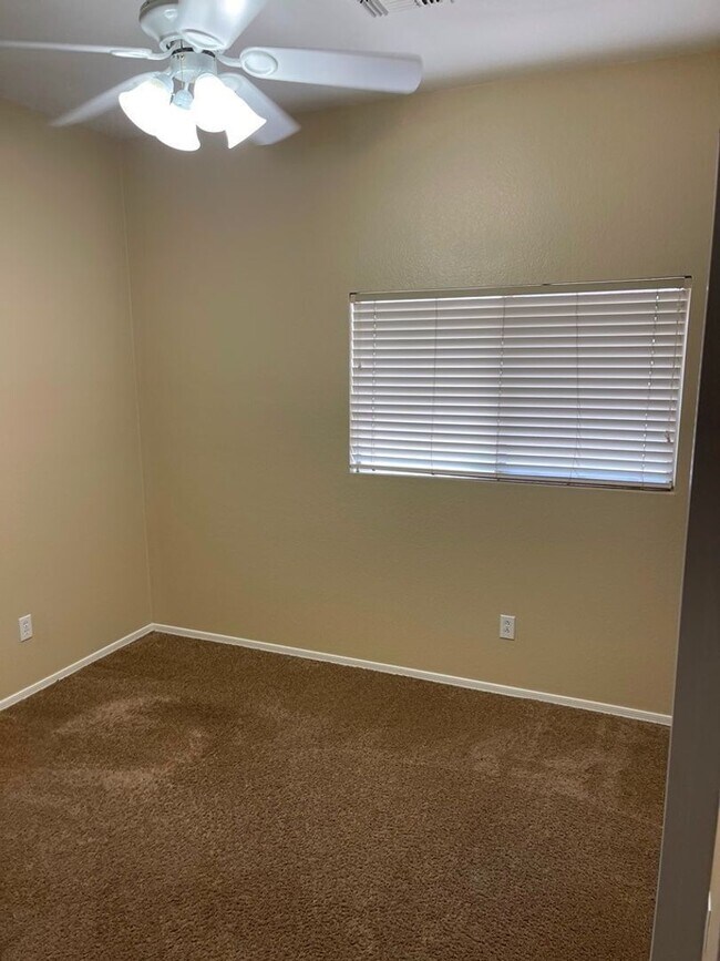 Building Photo - 11566 N 154th Ln