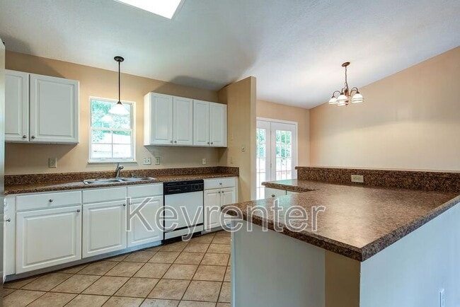 Building Photo - 5928 Rolling Ridge Dr