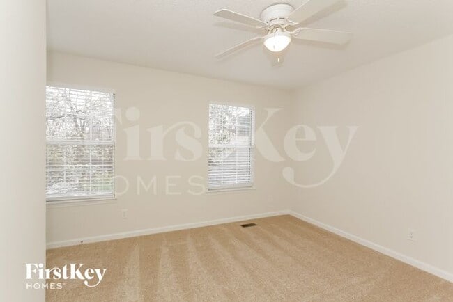 Building Photo - 3305 Sorrento Ct