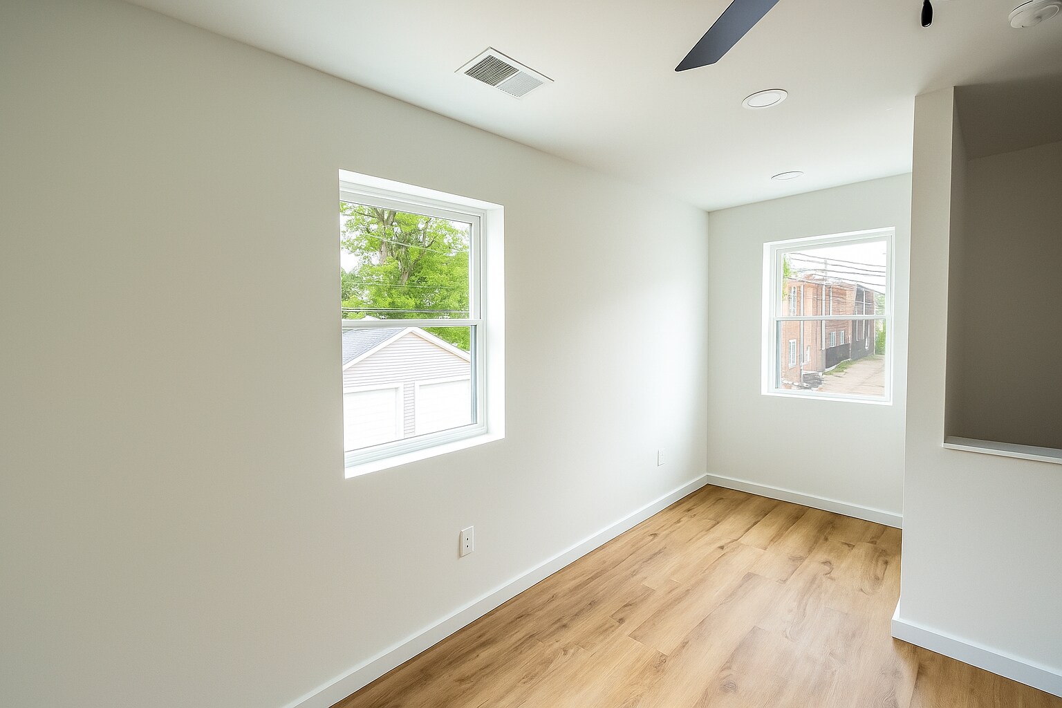 Building Photo - 1462 Hamlet St