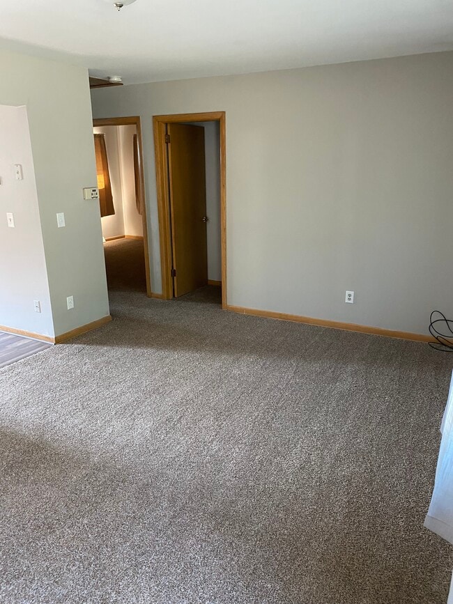 Building Photo - 326 Born Pl