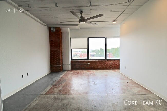 Building Photo - 3829 Main St