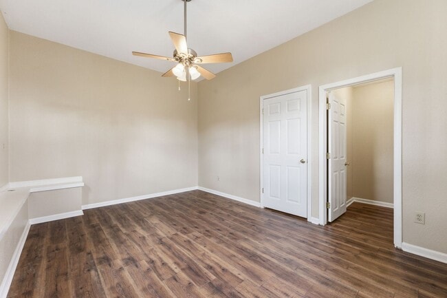 Building Photo - $1,900 - 3 Bedroom 3 Bathroom Unfurnished Home Just Outside Franklin