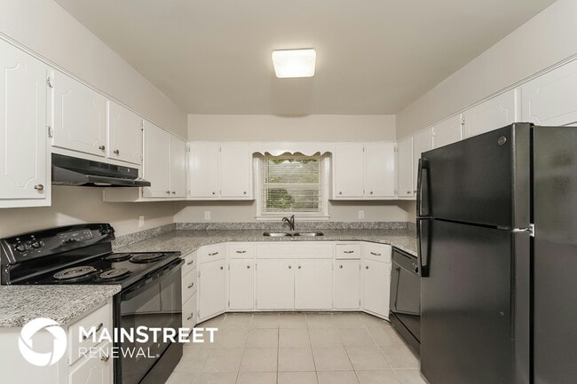 Building Photo - 1739 Mountain Dr