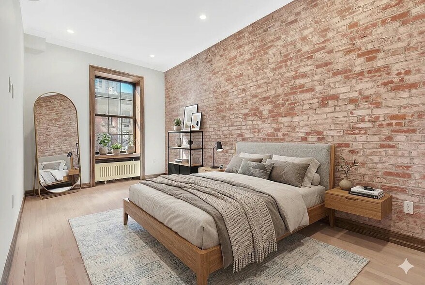 Building Photo - 121 E 37th St