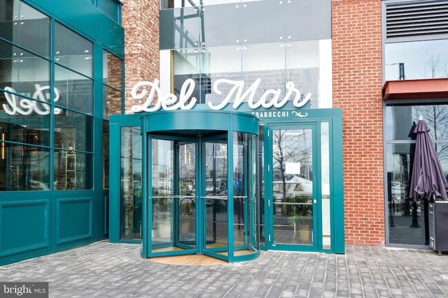 Building Photo - 1301 Delaware Ave SW