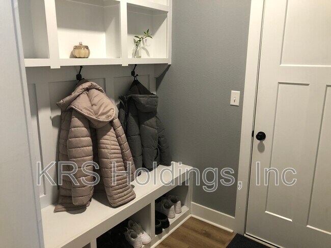 Building Photo - 1312 auburn hill Dr