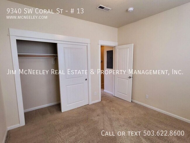 Building Photo - 9340 SW Coral St