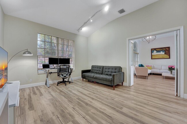 Building Photo - 5035 NW 57th Way