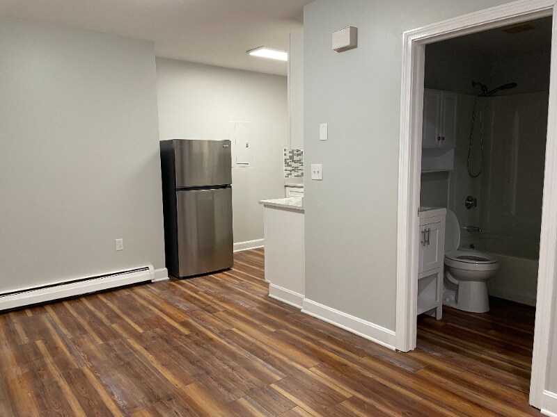 Building Photo - 22 Kenmar Dr