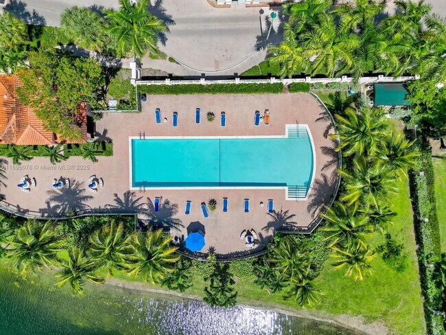 Building Photo - 6420 NW 114th Ave