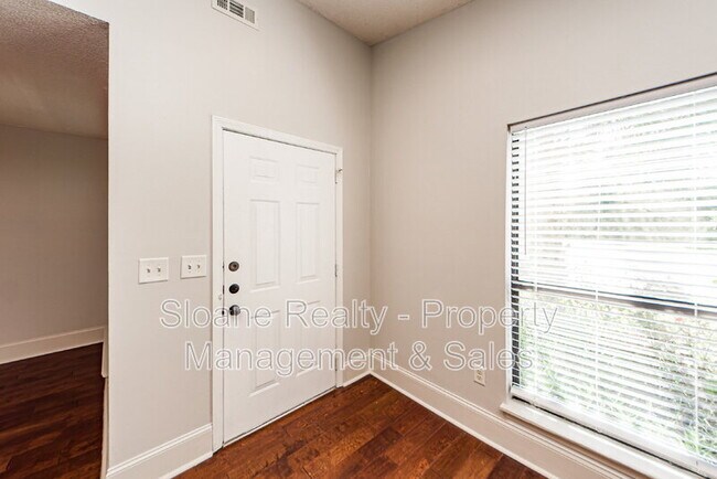 Building Photo - 1326 Battery Stevens Ct