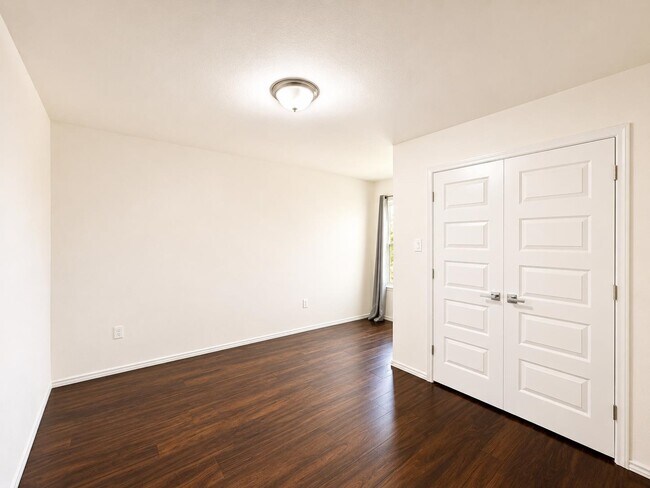 Building Photo - 1831 Port Louisiana Dr