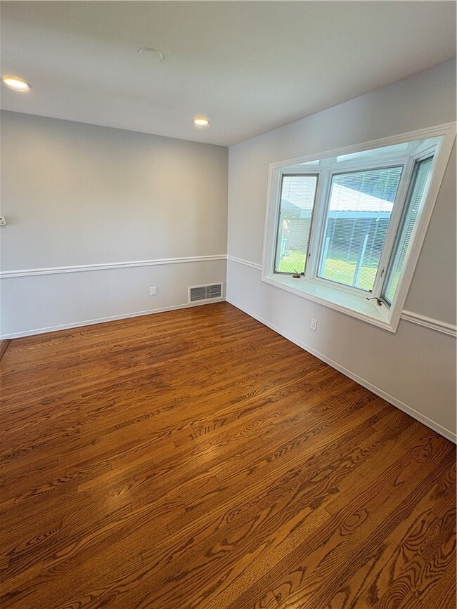 Building Photo - 5902 Nordina Dr