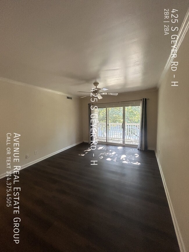 Building Photo - Minutes from Downtown Kirkwood