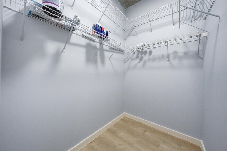 Building Photo - 1620 S Michigan Ave