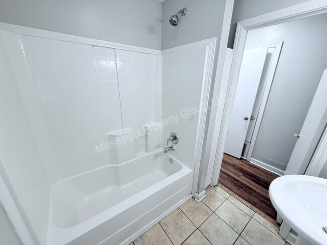 Building Photo - 3BR/2BA For Rent