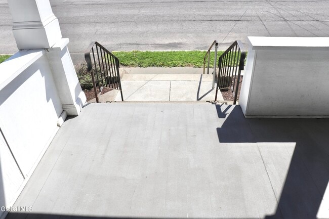 Building Photo - 628 N Pearl St