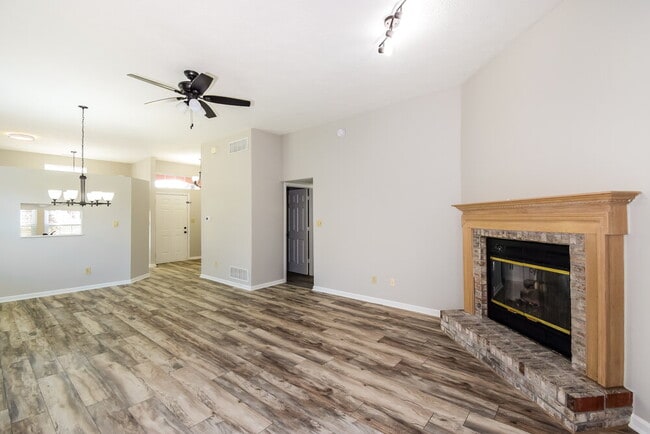 Building Photo - 1820 Beckenbauer Ln
