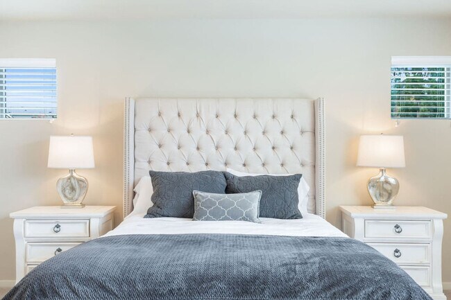 Building Photo - 9827 S 229th Pl