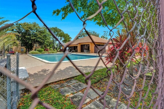 Building Photo - 4211 NW 19th St