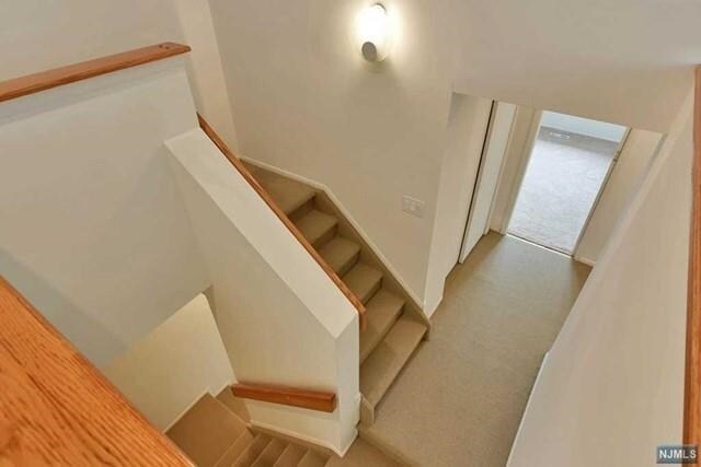 Building Photo - 798 Spinnaker Ct