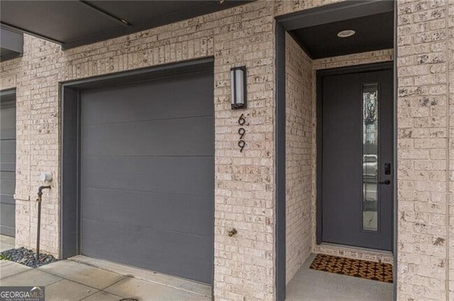 Building Photo - 699 Vidalia Ln