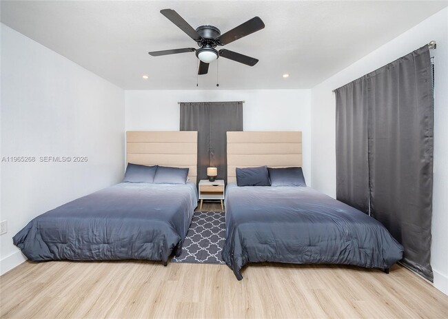 Building Photo - 3321 NW 19th Terrace