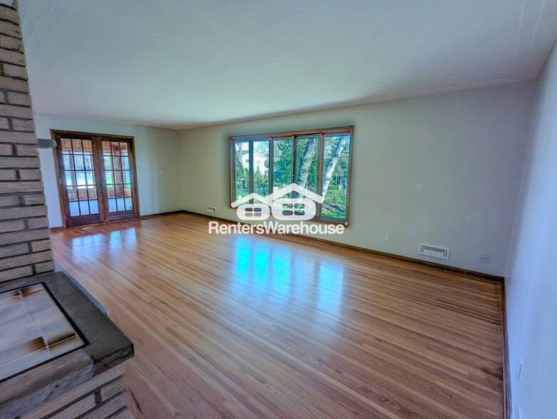 Building Photo - 5716 W 68th St