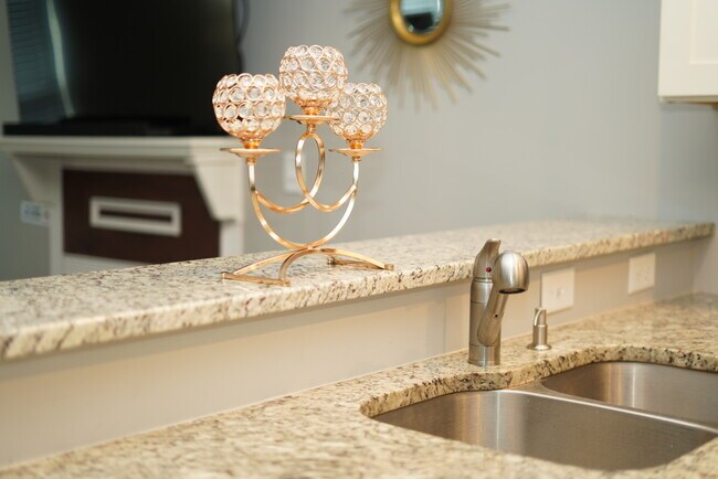 Building Photo - 701 McWilliams Rd SE