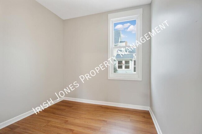 Building Photo - 47 Fredro St