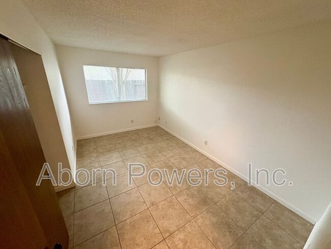 Building Photo - 752 Crosswind Dr