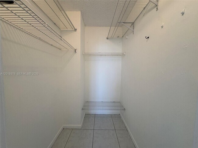 Building Photo - 210 174th St