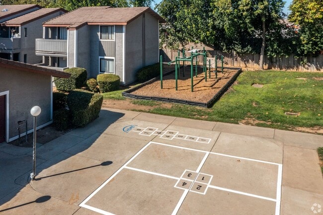 Building Photo - Sunflorin Village Apartments