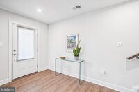 Building Photo - 6732 Belcrest Rd