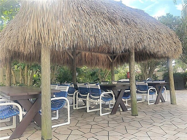 Building Photo - 400 Island Way