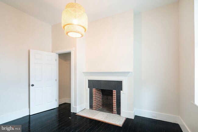 Building Photo - 1836 Delancey St