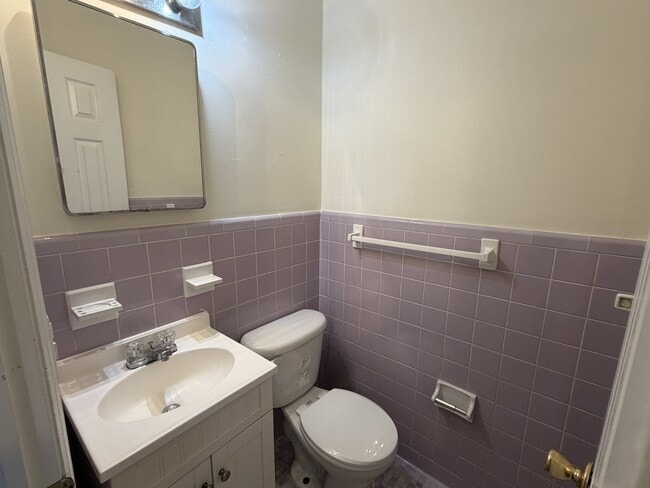 Building Photo - 1542 S Beltline Blvd