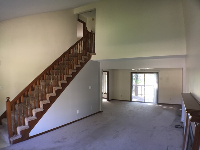 Main living area - 1228 NW Village Dr