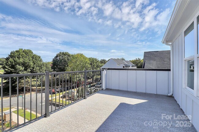 Building Photo - 1103 Kokomo Ln