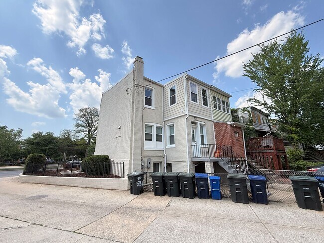 Building Photo - 4023 New Hampshire Ave NW