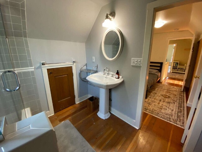 Building Photo - Rustic 4-Bed, 2-Bath Home in Happy Valley ...