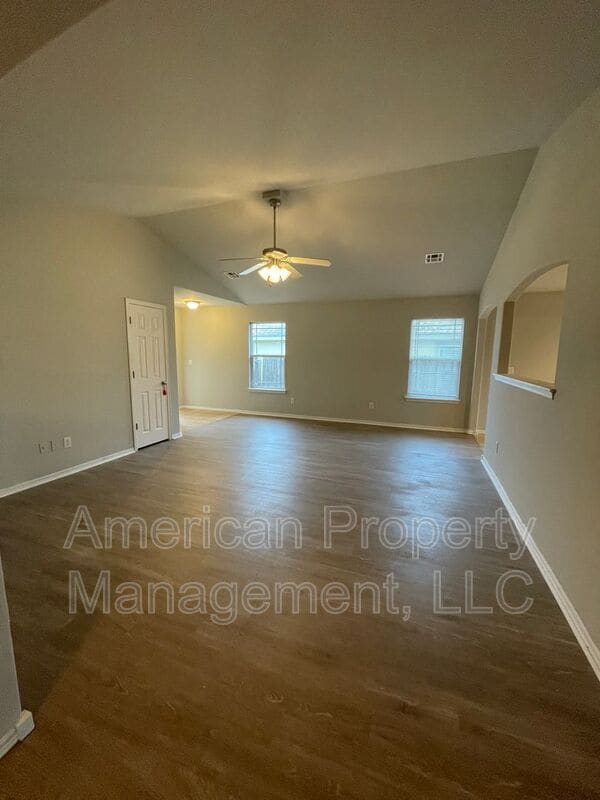 Building Photo - 11108 N 143rd E Ave