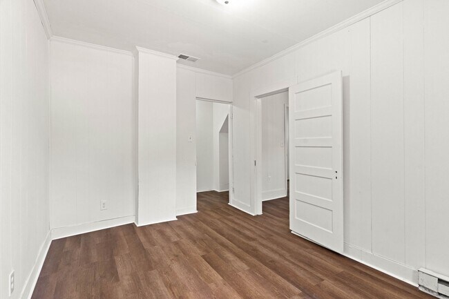 Building Photo - Apartment In Blackstone