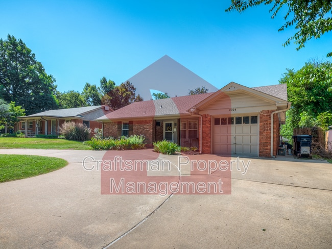 Building Photo - 2024 NW 45th St