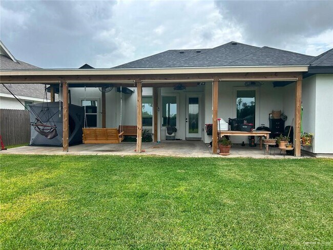 Building Photo - 30 St Vincent Dr