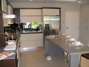 Building Photo - 2100 Park Ave