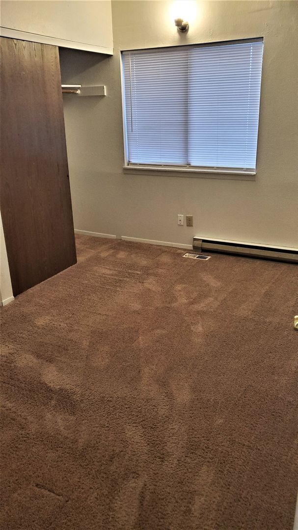 Building Photo - Broad Duplex's