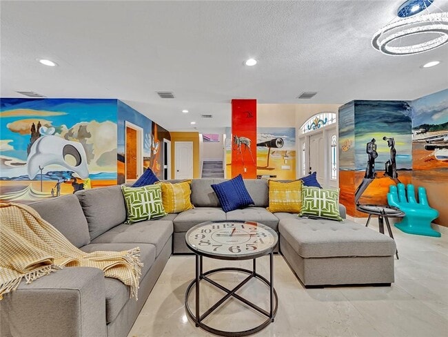 Building Photo - 851 N 11th Ave